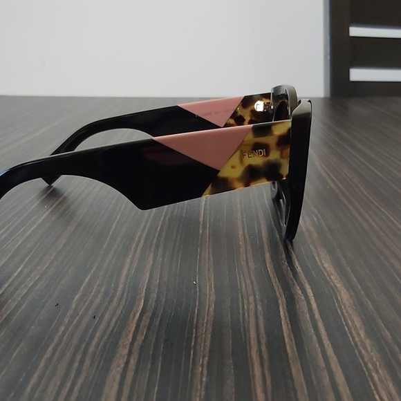 SOLD Authentic Fendi sunglasses - Picture 7 of 12